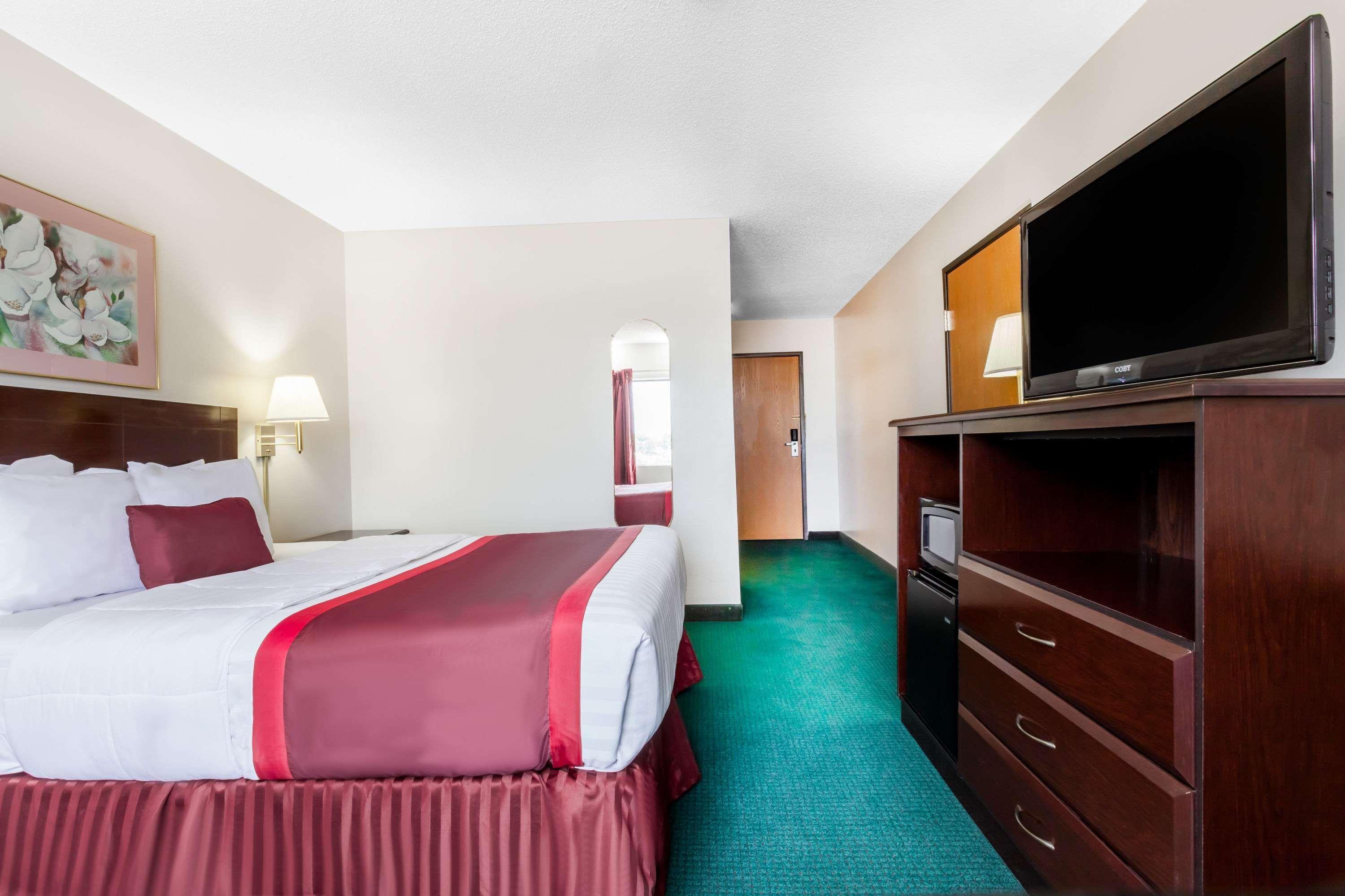 Ramada By Wyndham Tell City Exterior foto