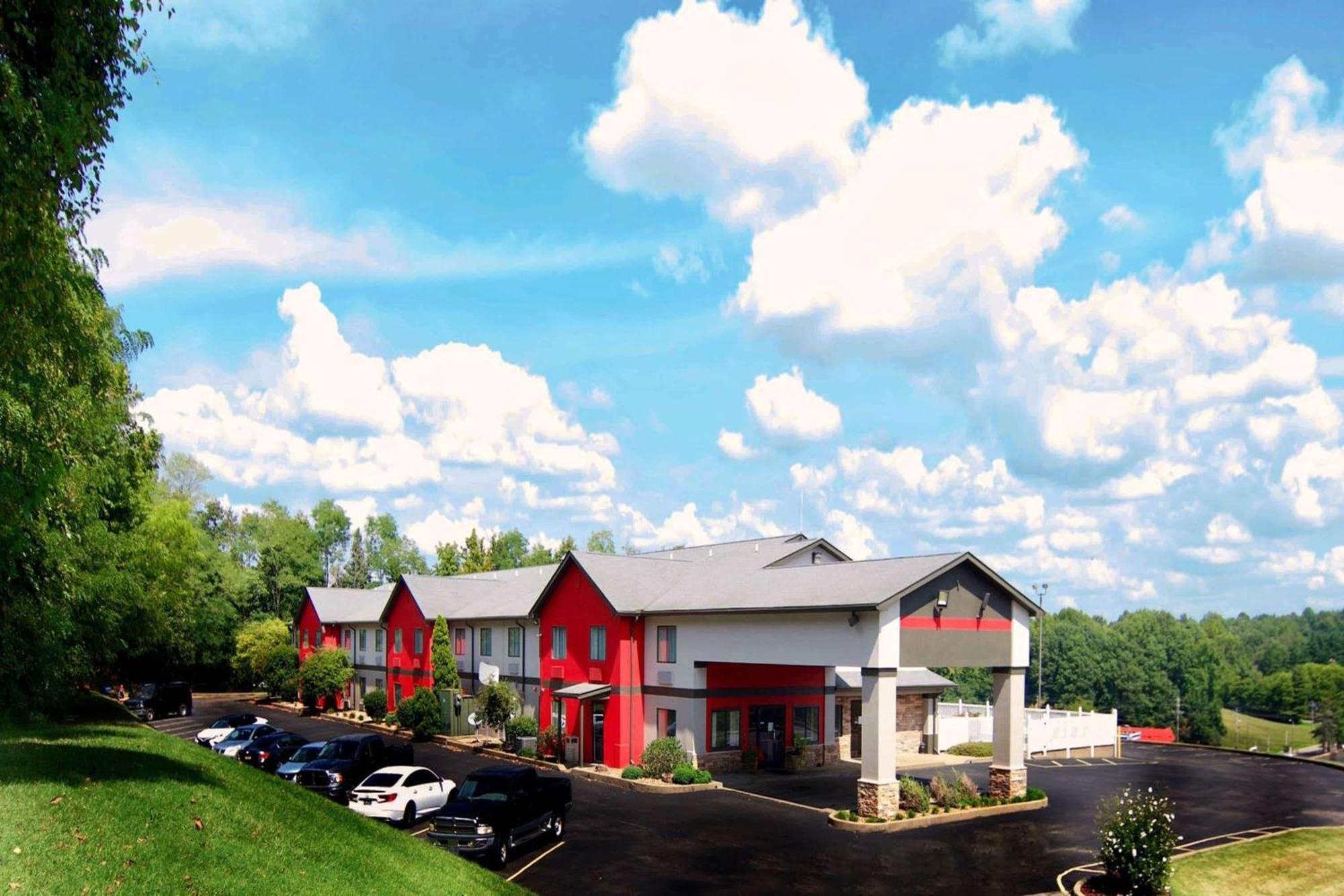 Ramada By Wyndham Tell City Exterior foto